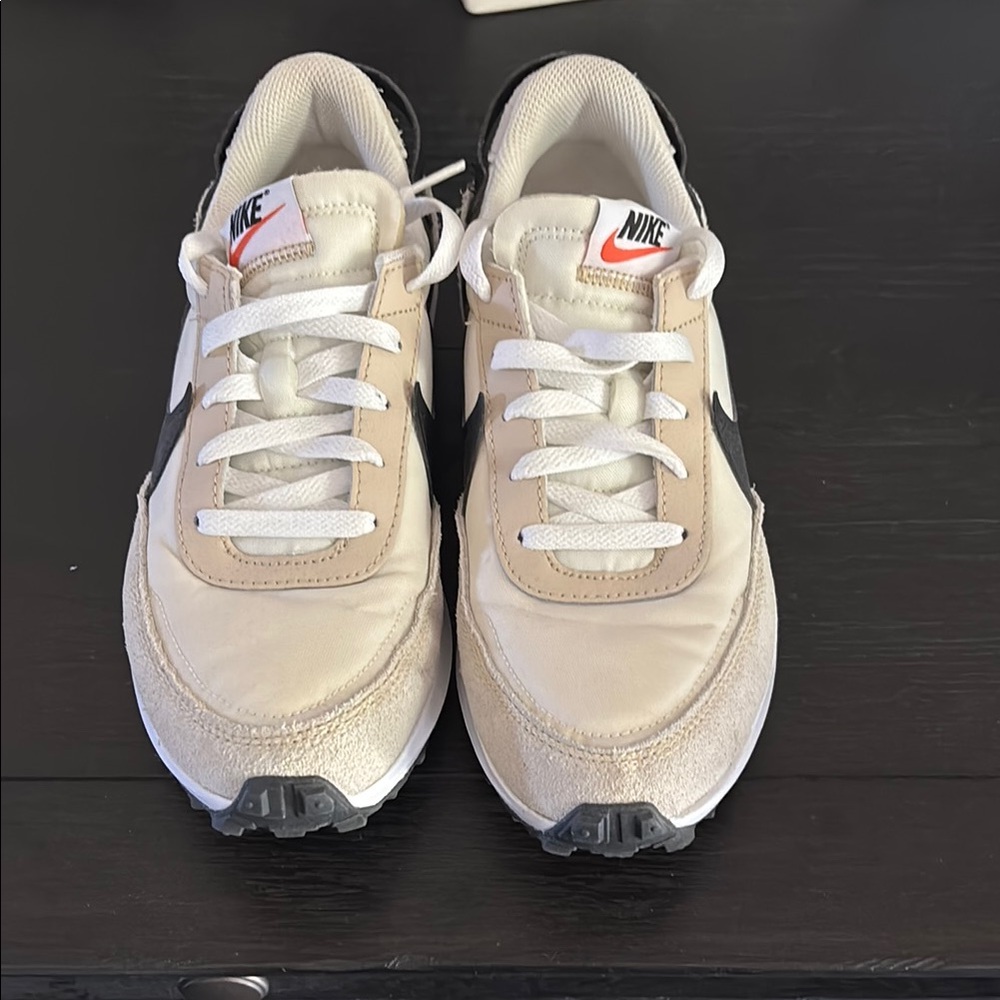 Women’s Nike Daybreak shoes